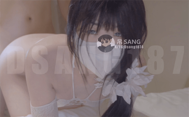 大D-白色蕾丝情趣服